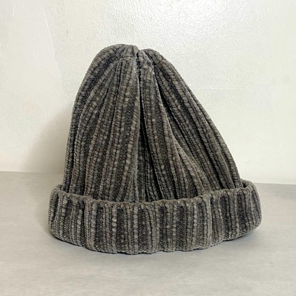 H&M Unisex Rib-Knit Grey Beanie - Picture 1 of 3